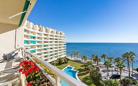 Beach Front Apartment With Pool